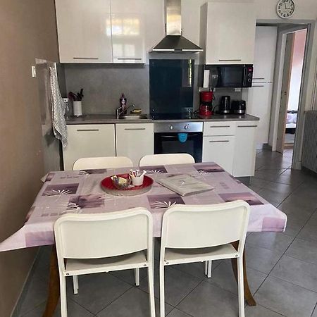 Les Palmiers Appartement Millau Buitenkant foto