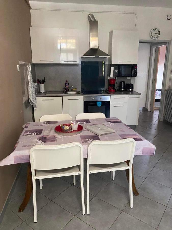 Les Palmiers Appartement Millau Buitenkant foto